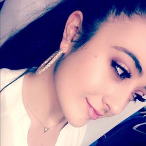 Meet your Posher, Samantha